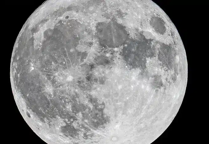 مشاهدة القمر العملاق بث مباشر الآن